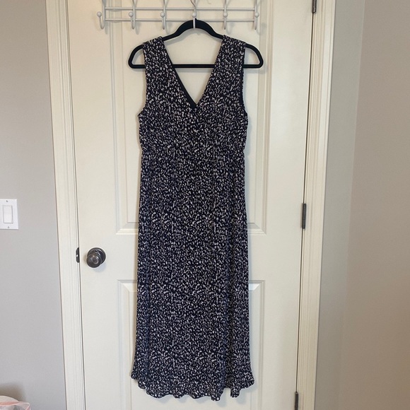 RW&Co. / Thyme Maternity Dress. NWT - Picture 5 of 10